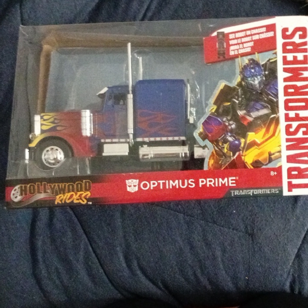 Hollywoof Rides| Jada | Optimus Prime TRANSFORMERS